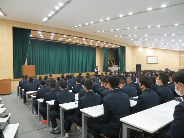 学年集会