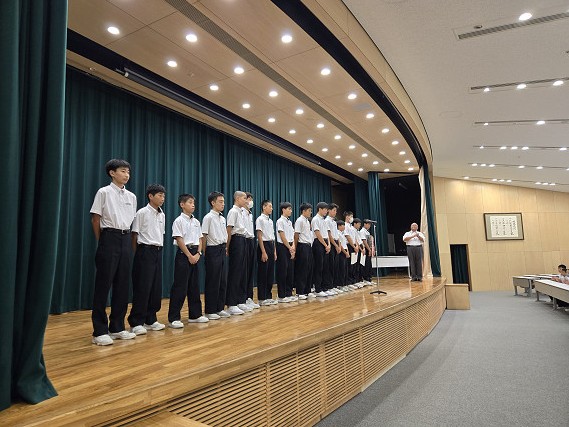 夏休み明け中学集会２s