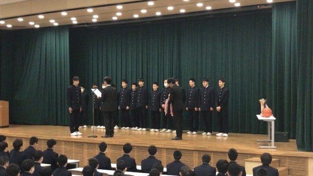 中学集会１月８日　①