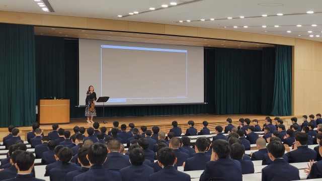 中学人権教育講演会　③