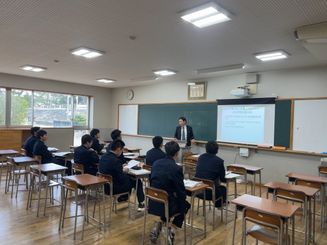 ③