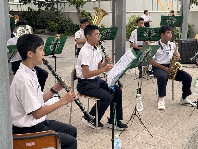 ②
