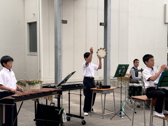 ④