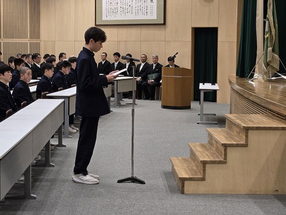 R08-03-18中3修了式 (4)s