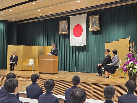 R08-03-18中3修了式 (3)s