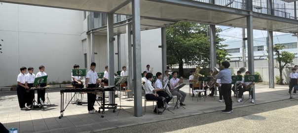 校内演奏会①